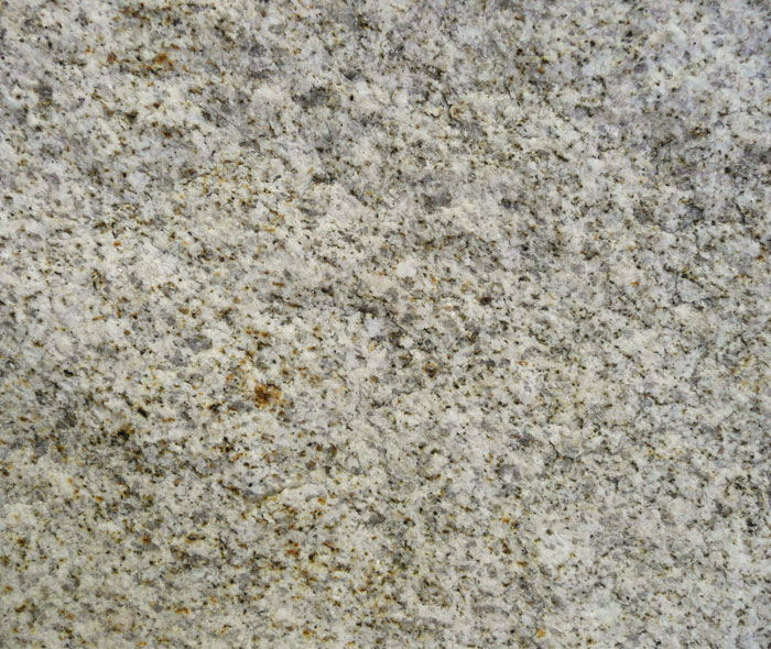 Granit gris clair smillé