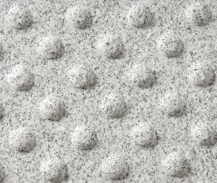 Granit gris clair podotactile