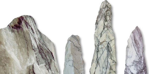 Monolithe en pierre naturelle
